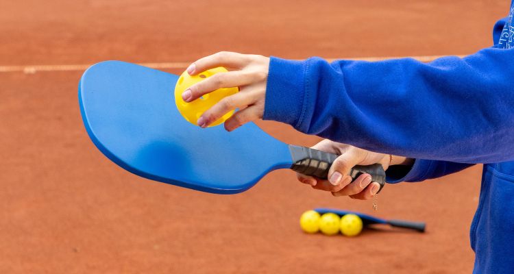How to Choose a Pickleball Ball